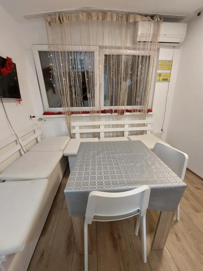 Hostel Inn Downtown 베오그라드 외부 사진